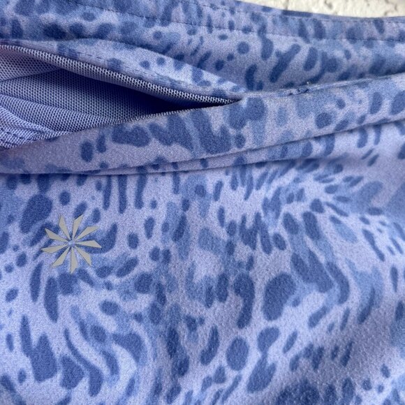 Athleta Elation 7" Short, Liquid Petals Victorian Periwinkle, 1X - Picture 4 of 5